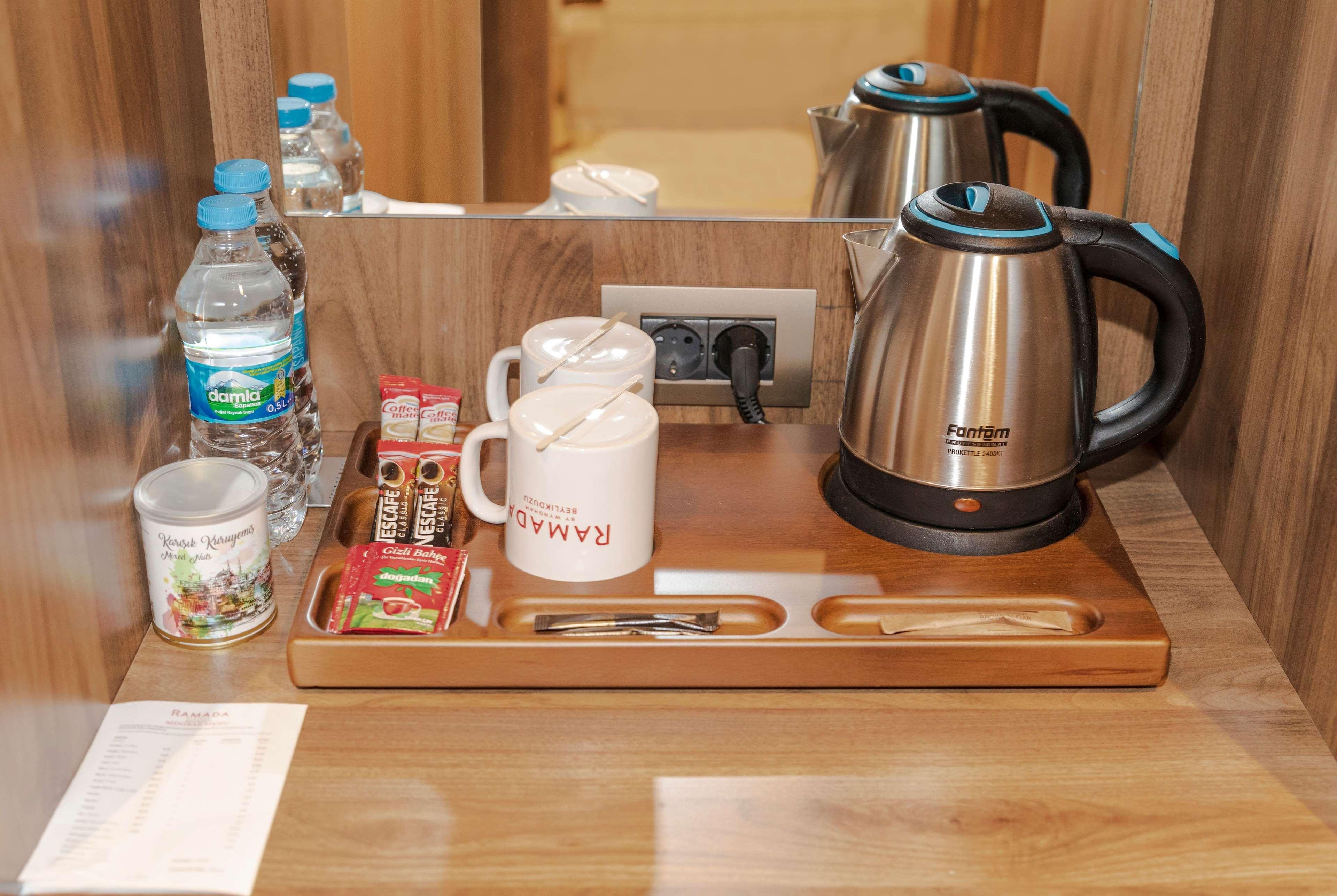 Ramada By Wyndham Beylikduzu Hotel Isztambul Kültér fotó