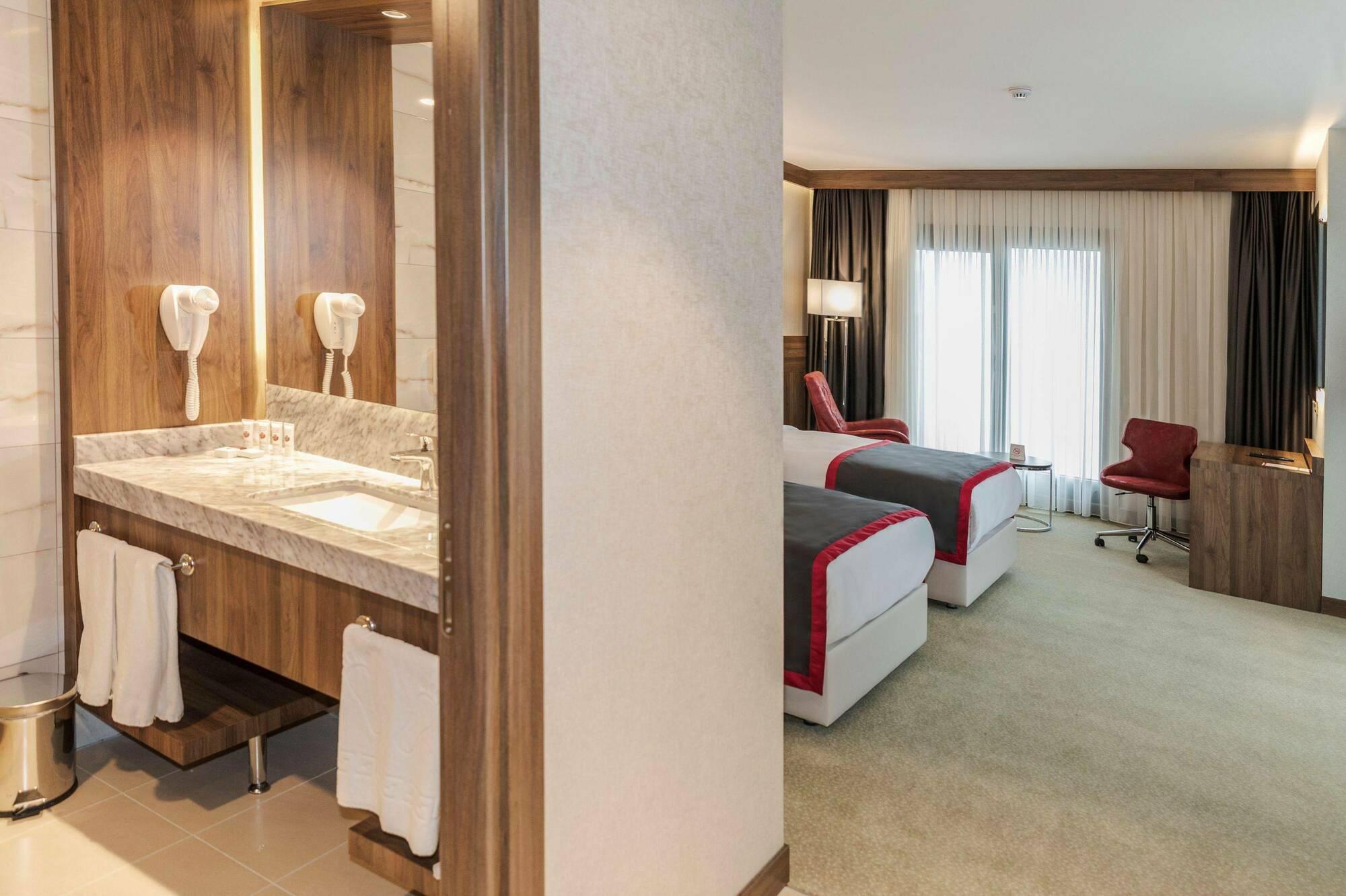 Ramada By Wyndham Beylikduzu Hotel Isztambul Kültér fotó